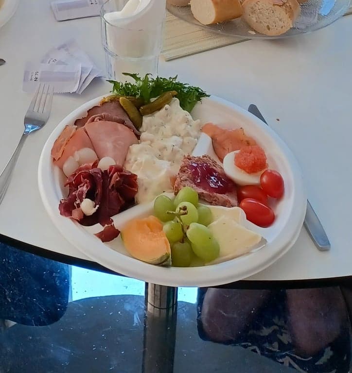 Vårtallrik
